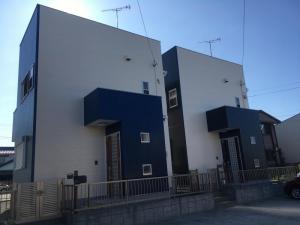 津市久居I様邸外壁塗装、附帯部塗装、シーリング工事、板金工事、完工です。